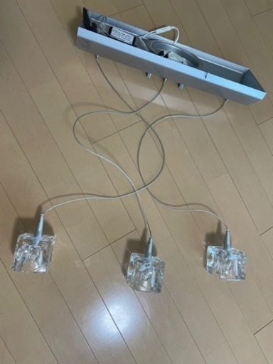CUBE   照明