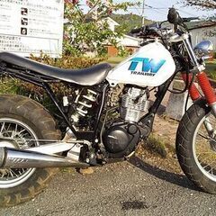 ヤマハ　ＴＷ２００　初期型改　エンジンＯＨ済みフレーム塗装済みの画像