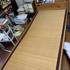 古いベッドですが、差し上げます