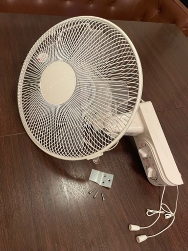 扇風機　壁掛けタイプ\n