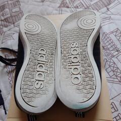 Adidas23センチの画像