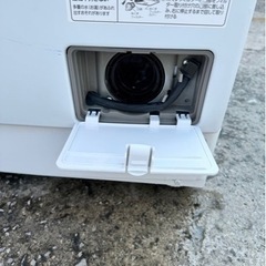 家電 生活家電 洗濯機 21年製　アイリスオーヤマ 洗濯機 ドラム式洗濯機 8kg 温水洗浄 皮脂汚れ 部屋干し 節水 ホワイト 幅607mm 奥行672mm FL81R No2777の画像