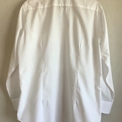 【中古美品】ワイシャツ　長袖　ボタンダウン　カッターシャツ　ビジネス　Lサイズ　首回り40 白地　背中ウエストダーツの画像