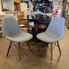 《売約済》【武蔵小山店】ダイニングセット 3点セット 2人暮らし 2人掛け 2人用テーブル イス 椅子 ダイニングテーブル ダイニングチェア ダイニング シェルチェア 検) イームズ リプロダクト リプロ おしゃれ 品川区 リサイクルショップ ランバールーム 武蔵小山店 武蔵小山パルム 戸越銀座 の画像