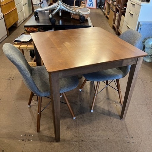 《売約済》【武蔵小山店】ダイニングセット 3点セット 2人暮らし 2人掛け 2人用テーブル イス 椅子 ダイニングテーブル ダイニングチェア ダイニング シェルチェア 検) イームズ リプロダクト リプロ おしゃれ 品川区 リサイクルショップ ランバールーム 武蔵小山店 武蔵小山パルム 戸越銀座