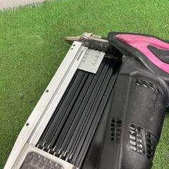 日立 NP14DSL コードレスピン釘打ち機【野田愛宕店】【店頭取引限定】【中古】ITUIT10LC2RSの画像