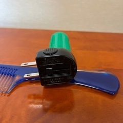 ホットカーラーとくしの画像