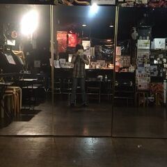 大型ミラー設置！ダンス、歌、アコースティック楽器の練習出来ます。の画像
