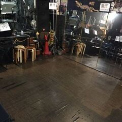 大型ミラー設置！ダンス、歌、アコースティック楽器の練習出来ます。の画像
