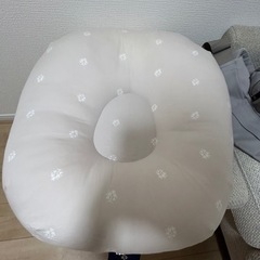 love three ラブツリー　クッション
の画像
