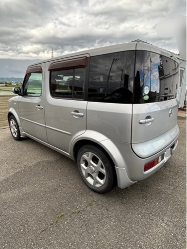 日産　キューブ　