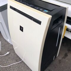 2020年　色焼シャープ 除湿機 兼 加湿空気清浄機 除湿 9L / プラズマクラスター 7000 スタンダード 18畳 / 空気清浄 32畳 ホワイト KC-HD70-Wの画像