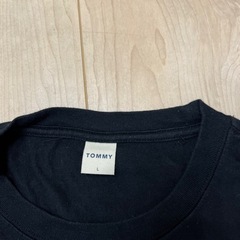トミー　メンズ　Tシャツ　Lサイズの画像