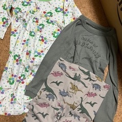 はらぺこあおむしパジャマ100サイズ