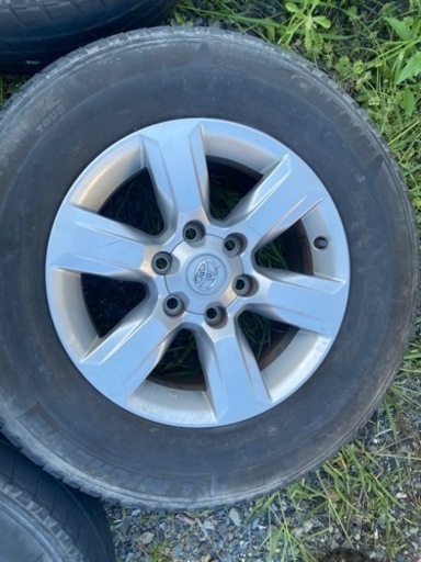 車のパーツ タイヤ、ホイール
