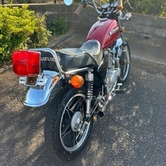 スズキ　GN125H カスタム　赤　弾丸マフラー　旧車スタイル　吸い込み　 の画像