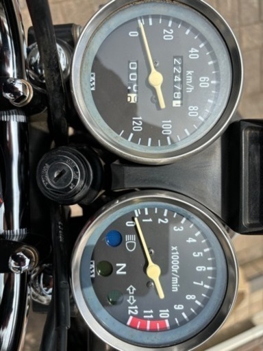 スズキ　GN125H カスタム　赤　弾丸マフラー　旧車スタイル　吸い込み　