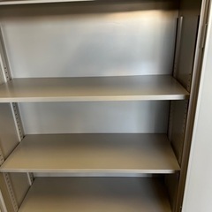 コクヨ　両開き書庫　カギ有り 幅88 奥40 高さ185cmの画像