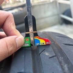 
タイヤ、2本の画像