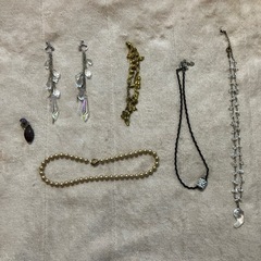 アクセサリーまとめ売りの画像