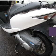 中古原付バイク ホンダタクト（白）保険2年付 新品ヘルメット ２個 カゴ付の画像