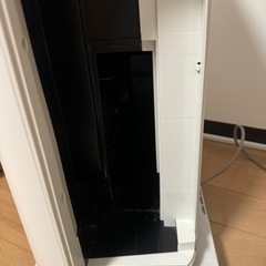 シャープ　加湿空気清浄機 KC-E50-W（ホワイト系）の画像