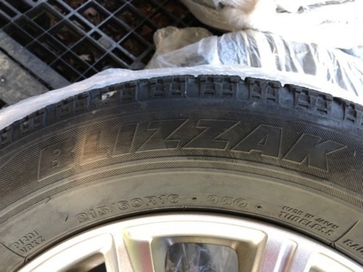 車のパーツ タイヤ、ホイール