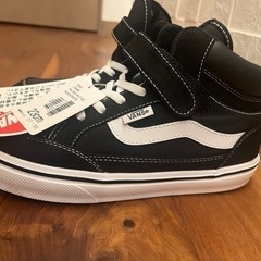 VANS ハイカット スニーカー 23cm 未使用 ブラック 靴/バッグ 靴 スニーカーの画像