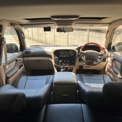 ランドクルーザー100(GF-UZJ100W)の画像
