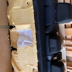 DJ型デミオ 後部座席の画像