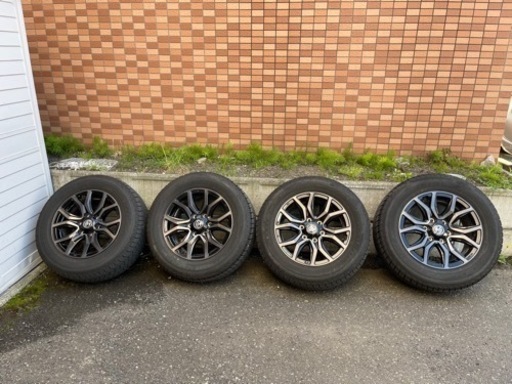 車のパーツ タイヤ、ホイール