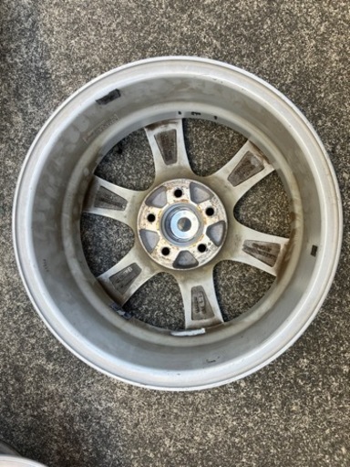 中古アルミホイール・アリオン,プリウスphv,アベンシス,プレミオ,,,等