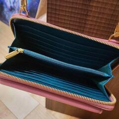 ピンク　ショルダーバッグ　charles and keith　お財布バッグの画像