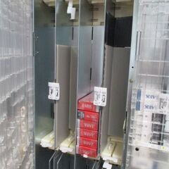 たばこ自動販売機（タスポ、新５００円対応）F82LW47の１台の画像