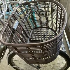 自転車の前カゴの画像