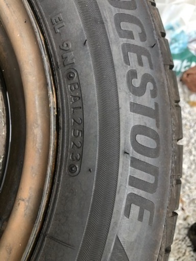 車のパーツ タイヤ、ホイール