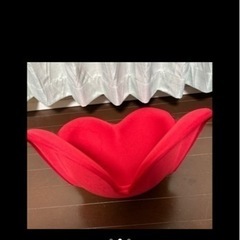 姿勢矯正椅子　赤色　100円の画像