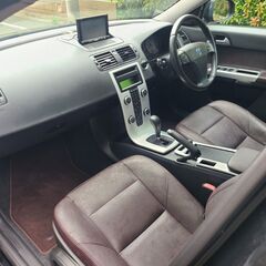 ボルボV50　2.0クラシック　H24モデル特別仕様車　車検6/12　走行30000ｋ　社外HDDナビ　ETC　サンルーフ＆ブラウン革シート　17AW　キセノン＆フォグ　クルコン　スマートキーの画像