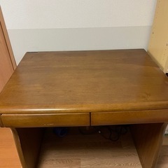 木製机　（パソコン机）の画像