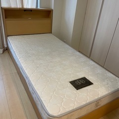 シングルベッド　マットレス　　収納付き