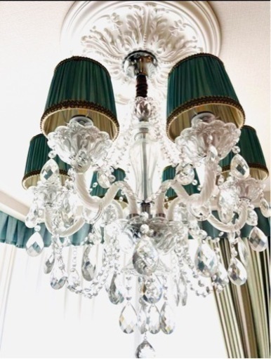 シャンデリア　アンティーク6灯　　ガラス製　モスグリーンのシェード付き