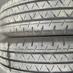 車のパーツ タイヤ、ホイール