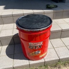 【値下げ！】ペール缶　イス