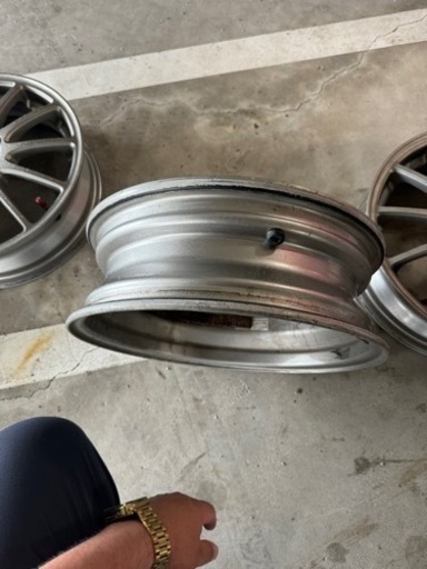 車のパーツ タイヤ、ホイール