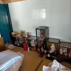 布団、人形、服、なと、いろいろの画像