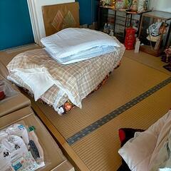 布団、人形、服、なと、いろいろの画像