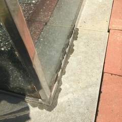 漏れてる水槽の画像