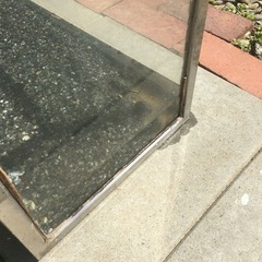 漏れてる水槽の画像