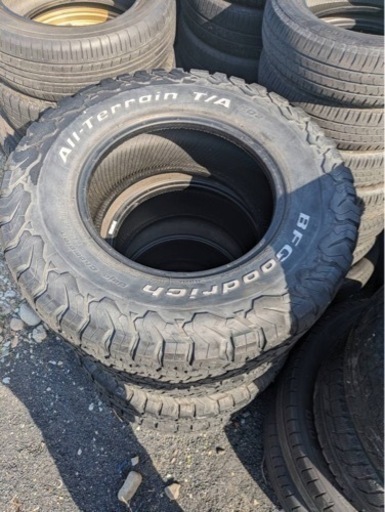 車のパーツ タイヤ、ホイール