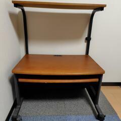【取引終了】ロ−タイプのパソコンデスク家具 の画像